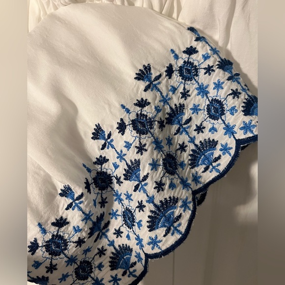 Miami white sundress with blue embroidery - Picture 6 of 7